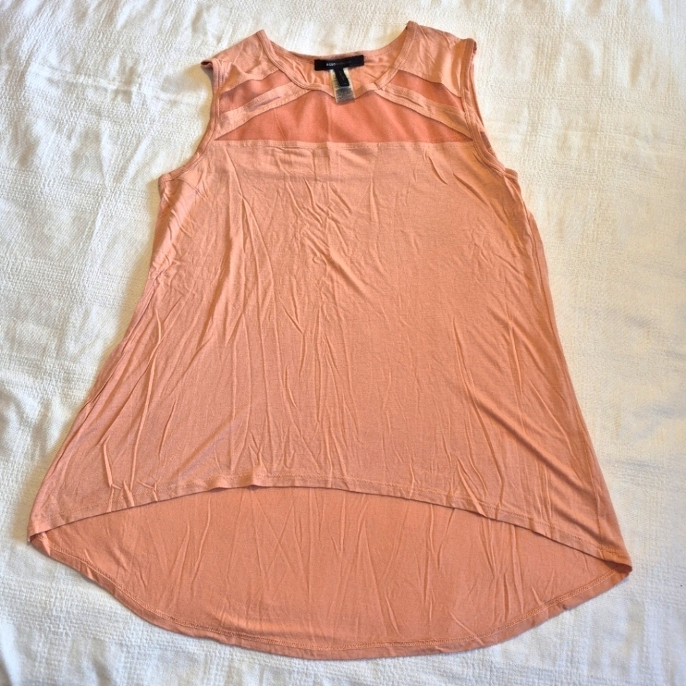 BCBG MaxAzria women's Medium sleeveless top, mesh on top EUC peach